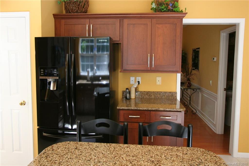 412 River Banks Road Matthews, NC 28105 - Photo 8 of 24 Gallery Image 8