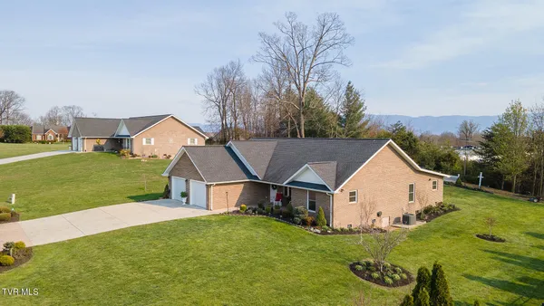 $589,000 | 410 Garden Meadow Drive, Greeneville, TN 37745