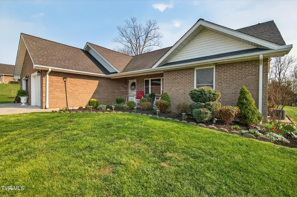 $589,000 | 410 Garden Meadow Drive, Greeneville, TN 37745