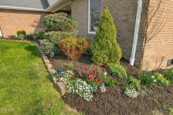 $589,000 | 410 Garden Meadow Drive, Greeneville, TN 37745