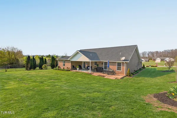 $589,000 | 410 Garden Meadow Drive, Greeneville, TN 37745
