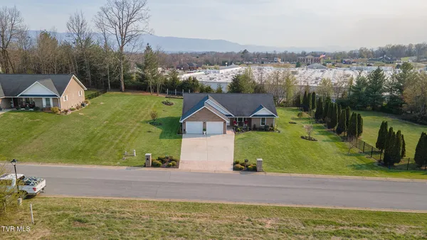 $589,000 | 410 Garden Meadow Drive, Greeneville, TN 37745