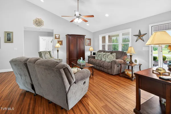 $589,000 | 410 Garden Meadow Drive, Greeneville, TN 37745