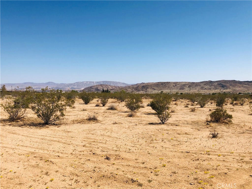 2 Geronimo Trail Yucca Valley, CA 92285 - Photo 5 of 10 a view of lake view and mountain