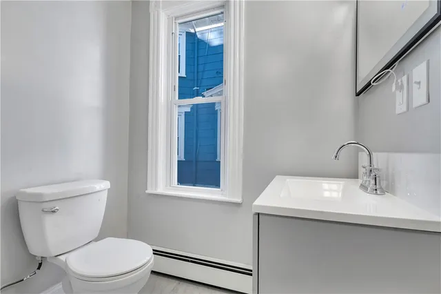 $1,700 | 352 Orms Street, Unit 2, Providence, RI 02908