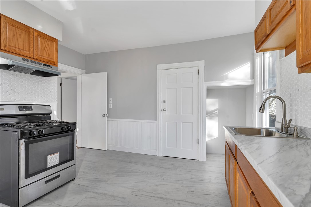 352 Orms Street, Unit 2 Providence, RI 02908 - Photo 4 of 16