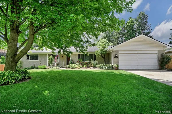 $499,500 | 53147 Villa Circle, Utica, MI 48316