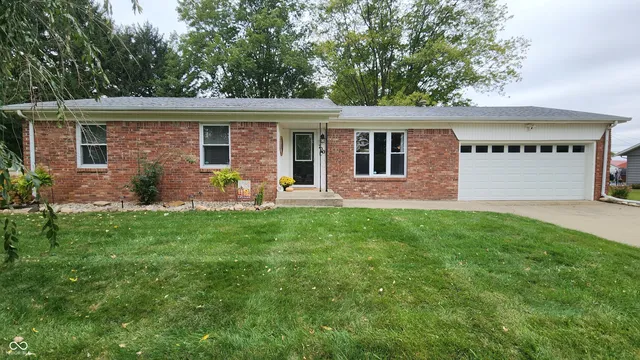 $230,000 | 700 Commercial Street, Veedersburg, IN 47987