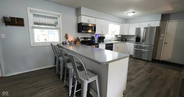 $230,000 | 700 Commercial Street, Veedersburg, IN 47987