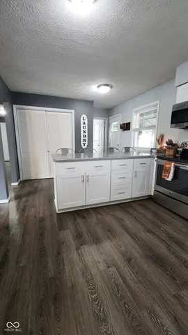 $230,000 | 700 Commercial Street, Veedersburg, IN 47987