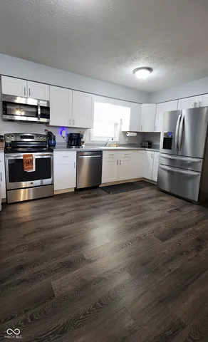 $230,000 | 700 Commercial Street, Veedersburg, IN 47987