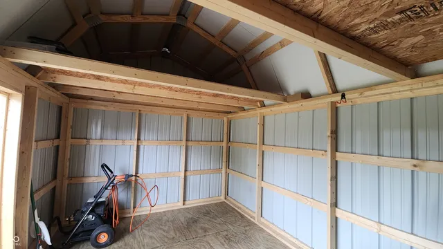 $230,000 | 700 Commercial Street, Veedersburg, IN 47987