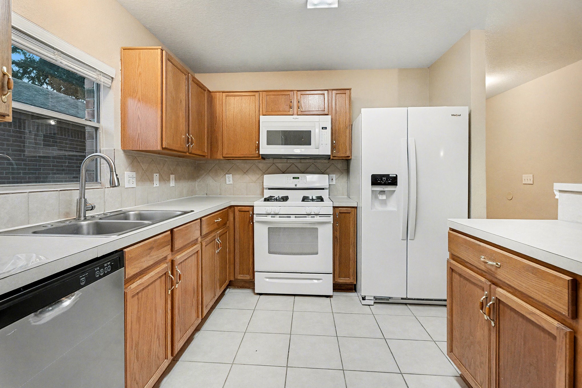 651 Cypresswood Trace Spring, TX 77373 - Photo 8 of 19