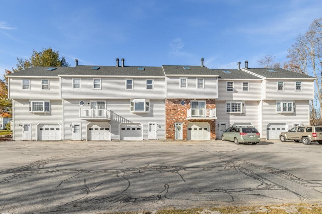 91 Frederick Street, Unit 77 Dracut, MA 01826 - Photo 2 of 15