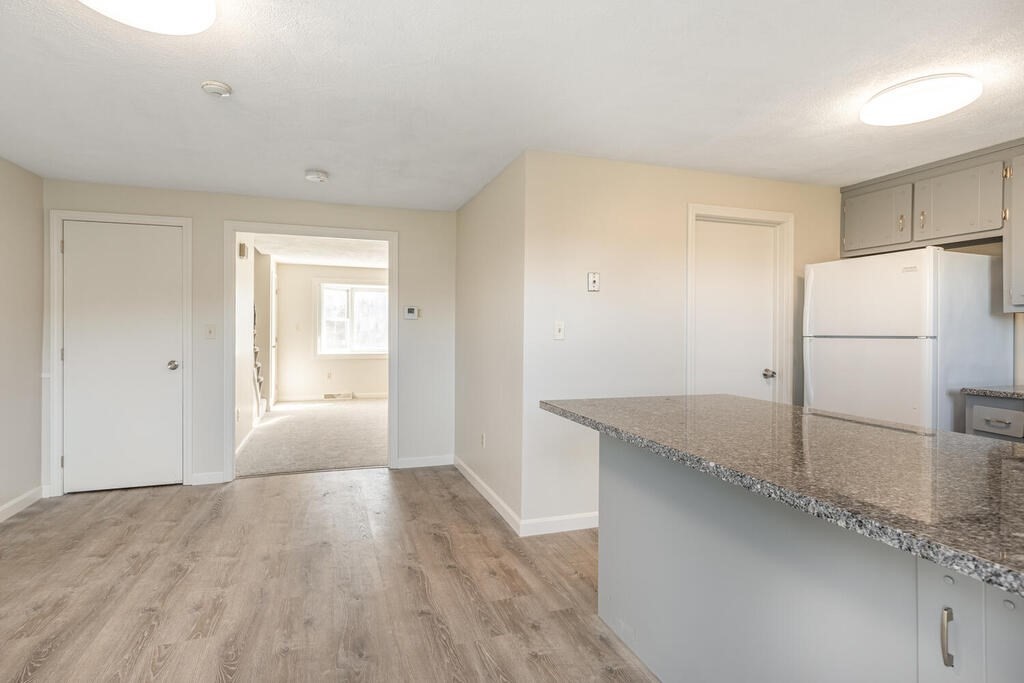 91 Frederick Street, Unit 77 Dracut, MA 01826 - Photo 7 of 15