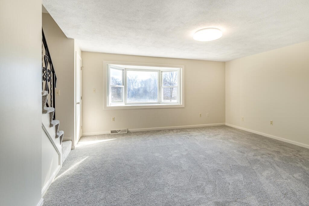 91 Frederick Street, Unit 77 Dracut, MA 01826 - Photo 8 of 15