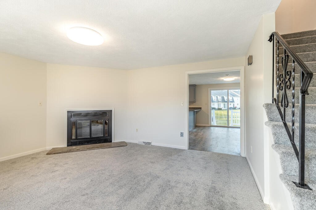 91 Frederick Street, Unit 77 Dracut, MA 01826 - Photo 9 of 15