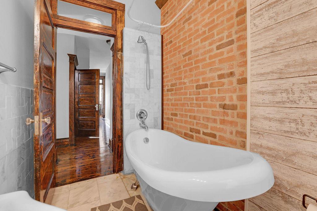 1518 Bryden Road, Unit 1520 Columbus, OH 43205 - Photo 22 of 43 Gallery Image 22