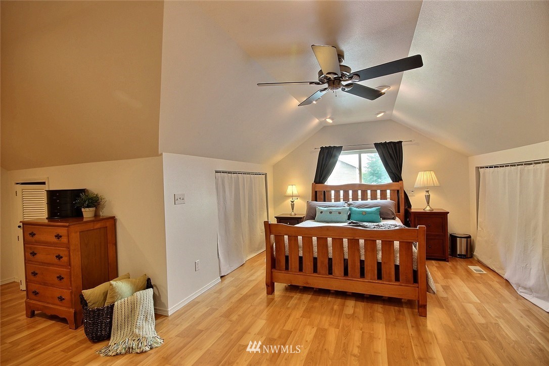 316 Southwest Langston Road Renton, WA 98057 - Photo 14 of 18