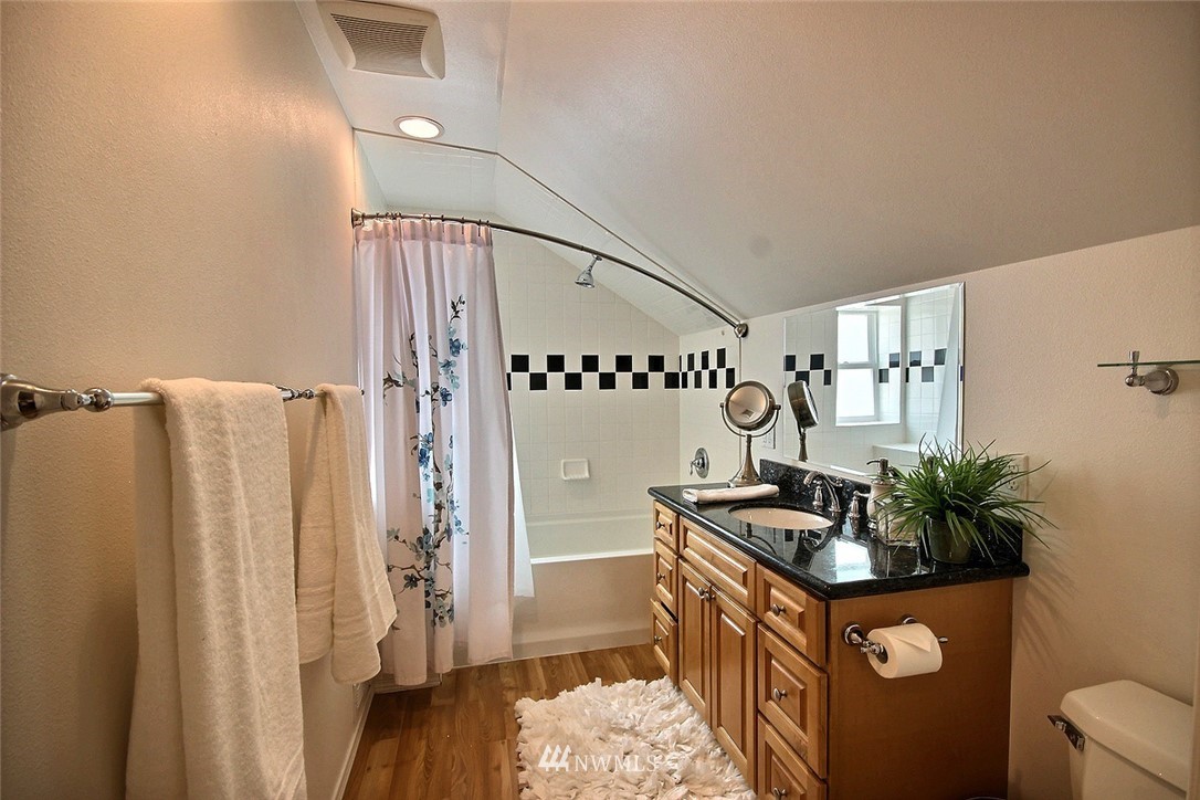 316 Southwest Langston Road Renton, WA 98057 - Photo 17 of 18
