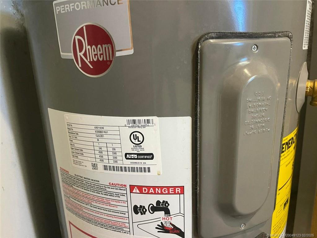 1270 Southeast Parkview Place, Unit B3 Stuart, FL 34994 - Photo 36 of 40 a close up of a sign