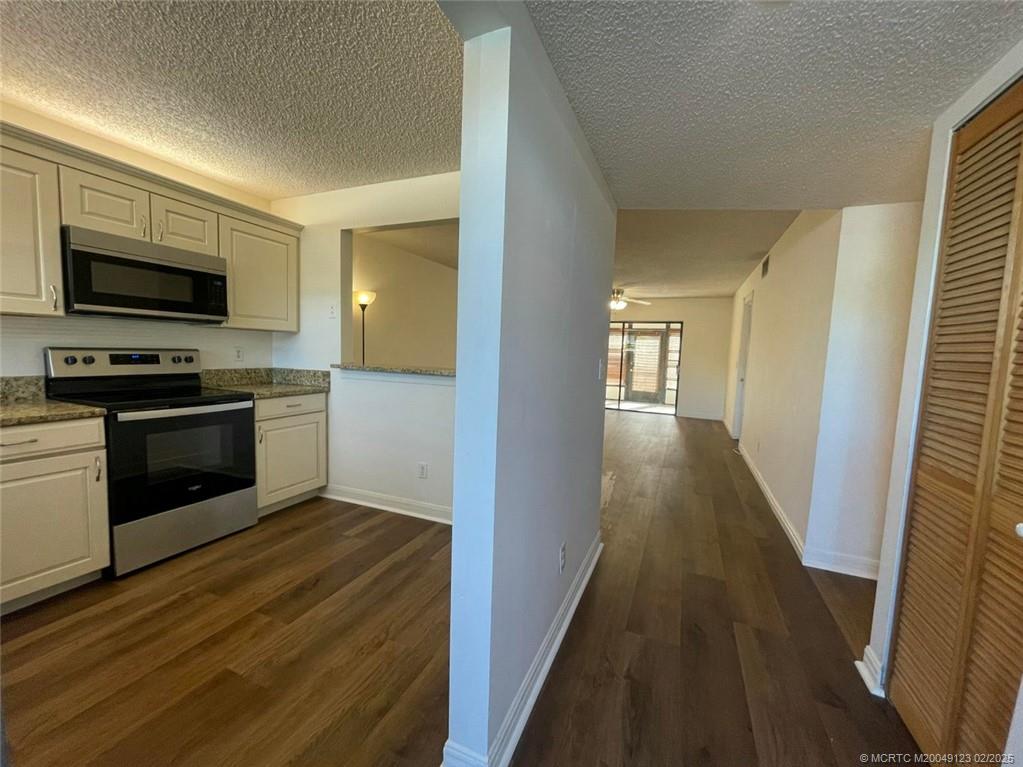 1270 Southeast Parkview Place, Unit B3 Stuart, FL 34994 - Photo 9 of 40 front door entry