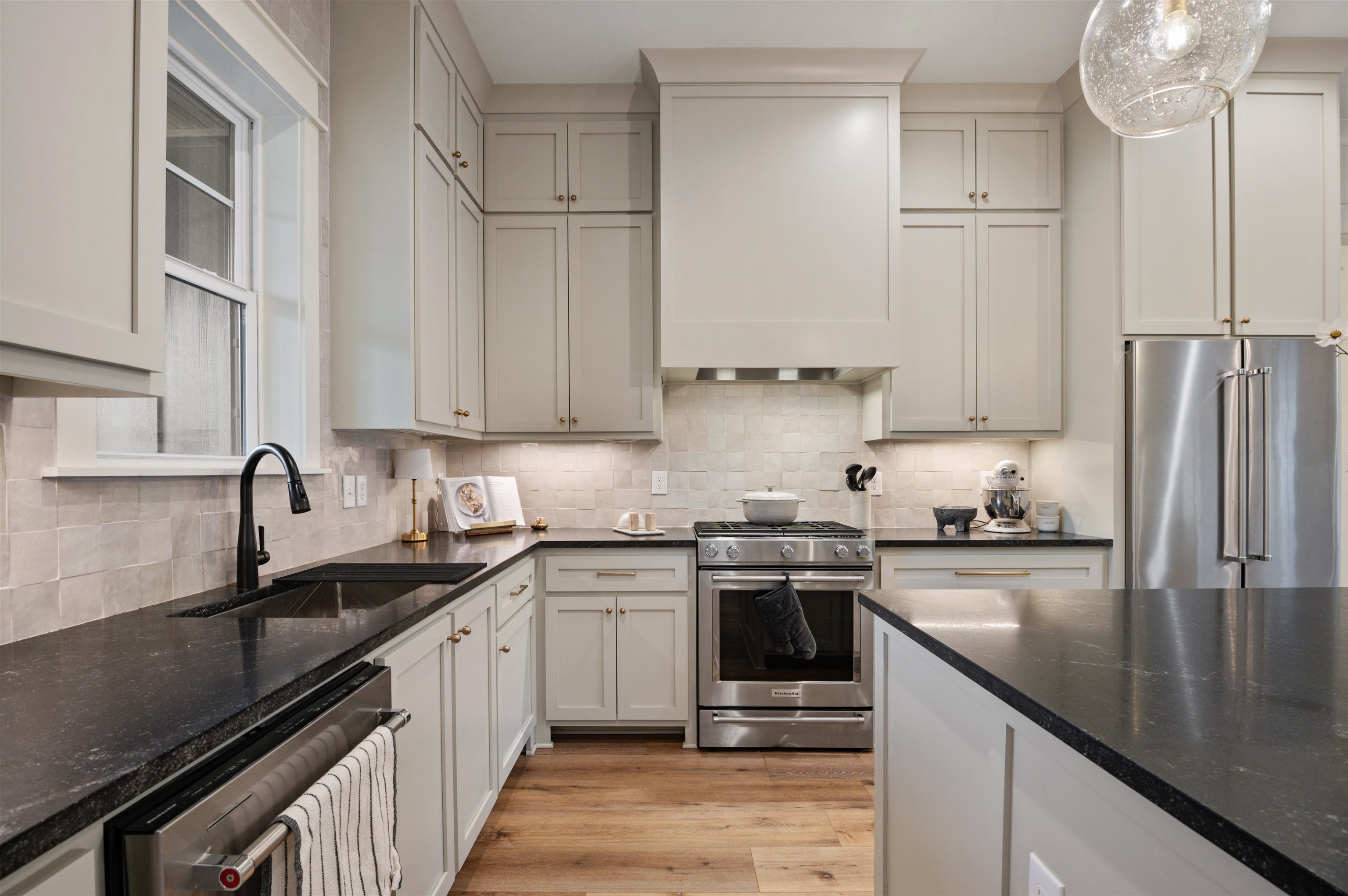 312 Pecan Ridge Boulevard Fairhope, AL 36532 - Photo 12 of 43 Kitchen