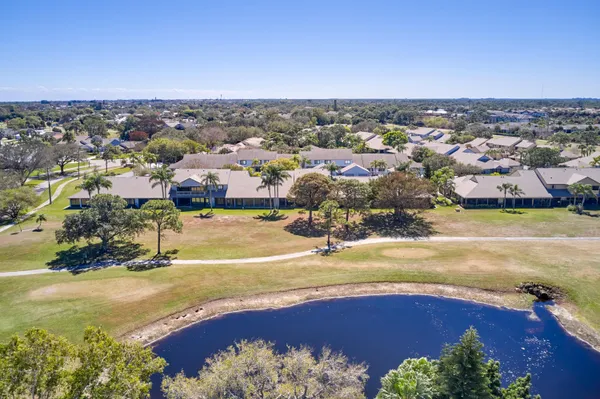 $399,900 | 6116 Southeast Georgetown Place, Hobe Sound, FL 33455