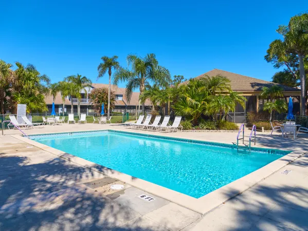 $399,900 | 6116 Southeast Georgetown Place, Hobe Sound, FL 33455