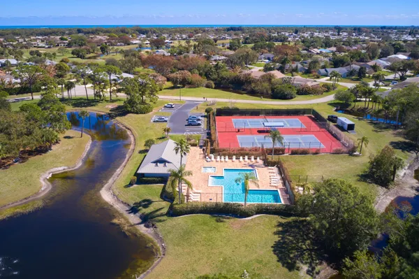 $399,900 | 6116 Southeast Georgetown Place, Hobe Sound, FL 33455