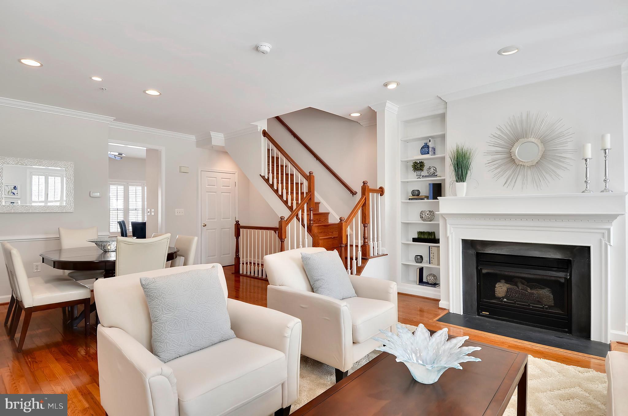 815 G Street Southwest Washington, DC 20024 - Photo 18 of 30 Living Room