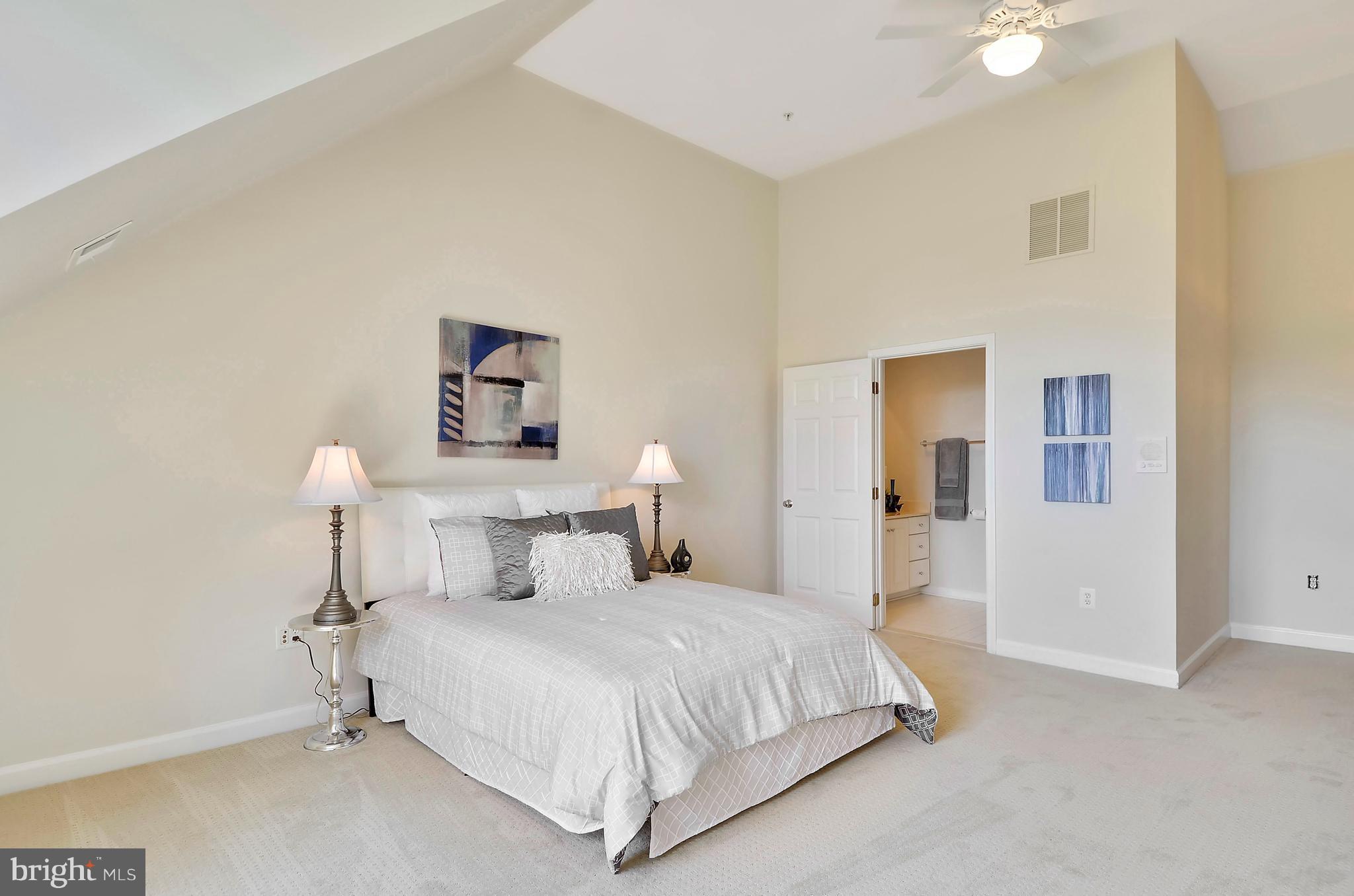 815 G Street Southwest Washington, DC 20024 - Photo 27 of 30 Bedroom (Master)