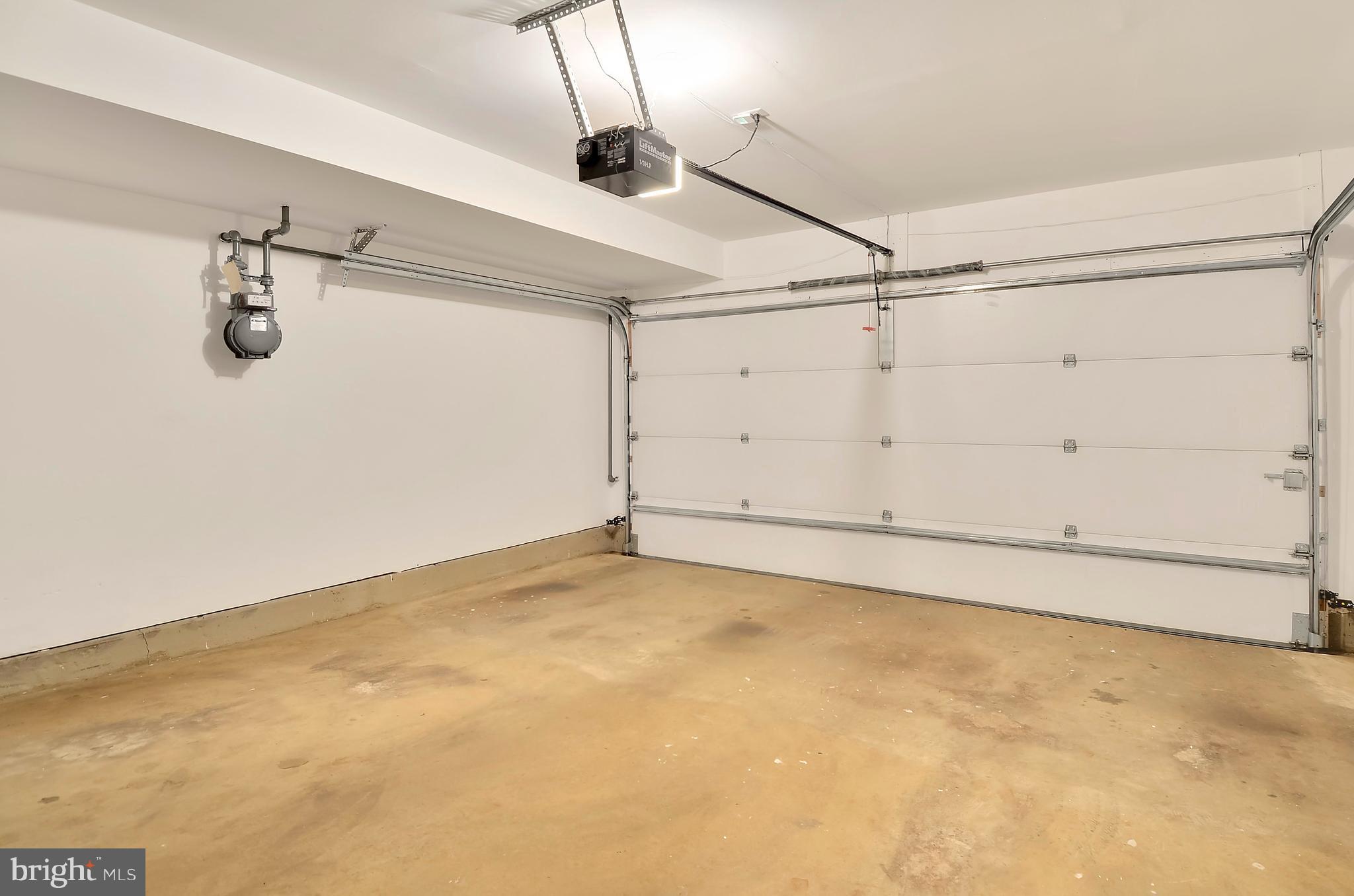 815 G Street Southwest Washington, DC 20024 - Photo 29 of 30 Attached, 2-car garage