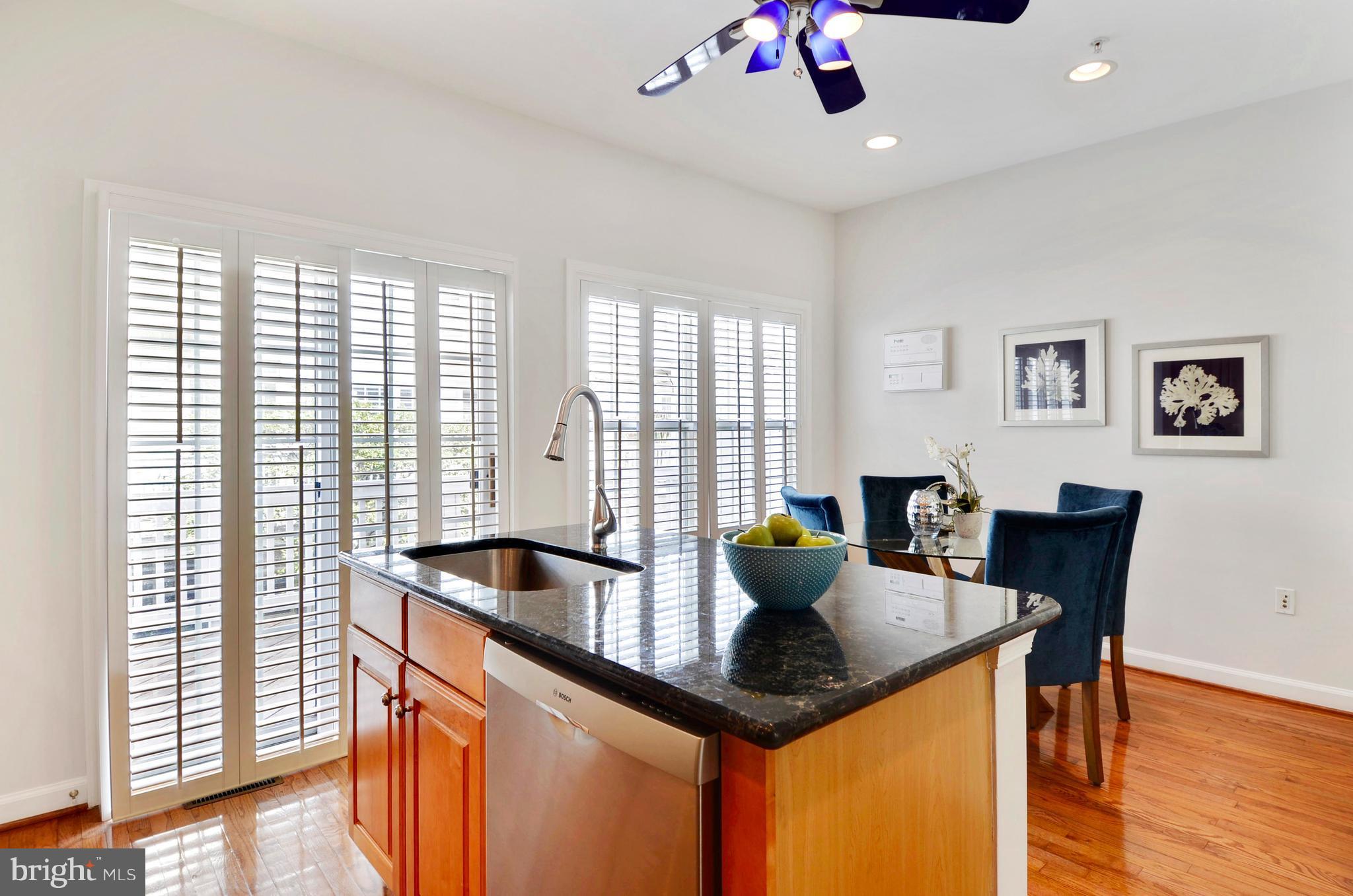815 G Street Southwest Washington, DC 20024 - Photo 5 of 30 Kitchen