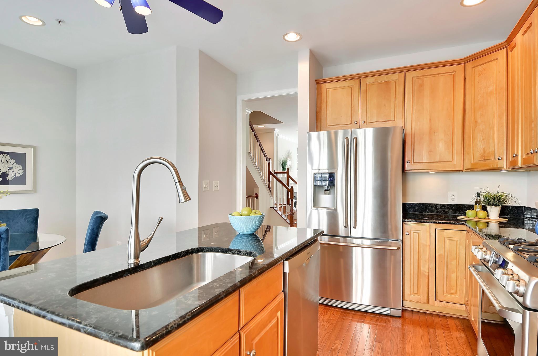 815 G Street Southwest Washington, DC 20024 - Photo 7 of 30 Kitchen