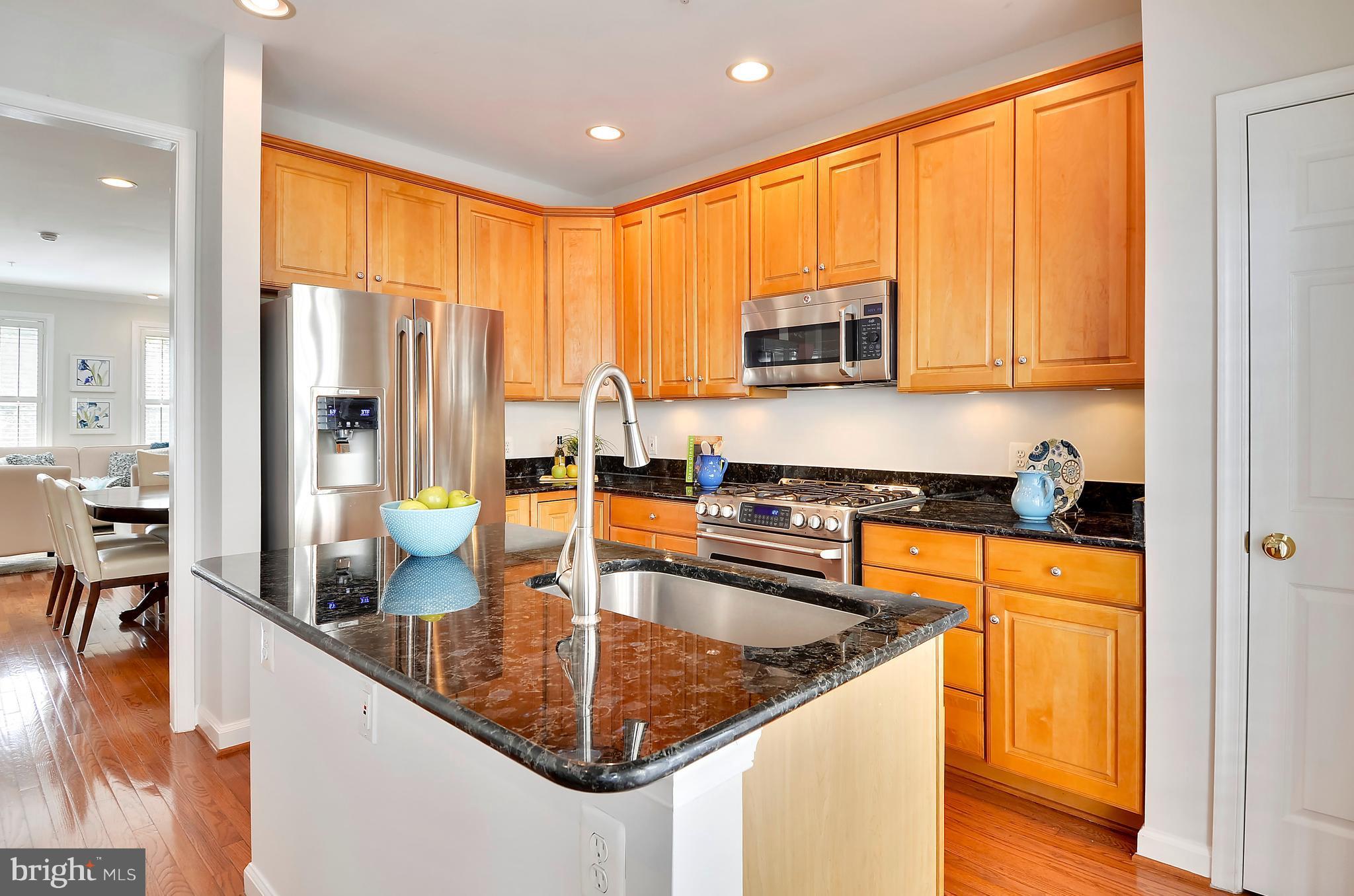 815 G Street Southwest Washington, DC 20024 - Photo 8 of 30 Kitchen