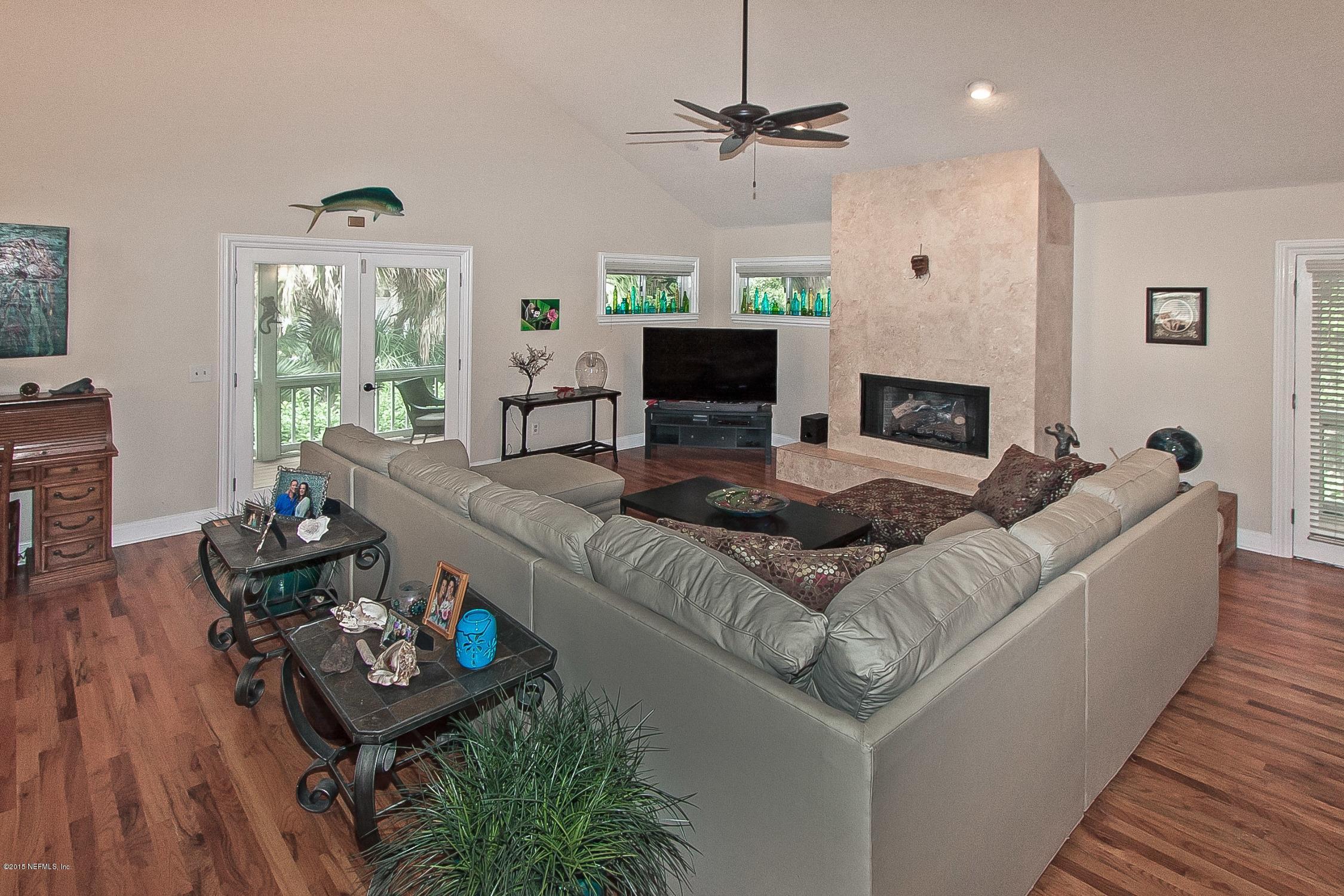 333 Micklers Road St. Augustine, FL 32080 - Photo 2 of 40 living_room