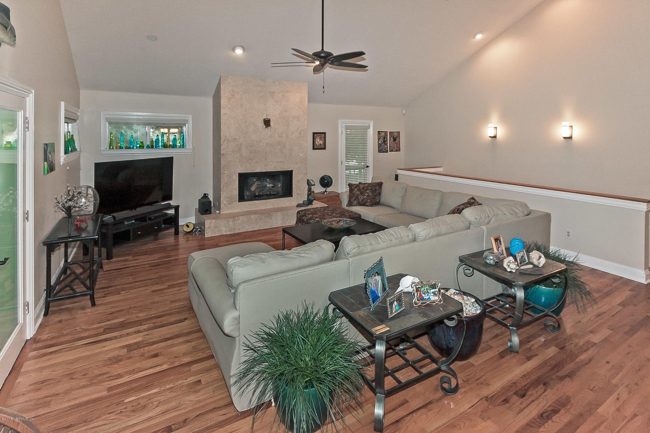 333 Micklers Road St. Augustine, FL 32080 - Photo 3 of 40 living_room_1