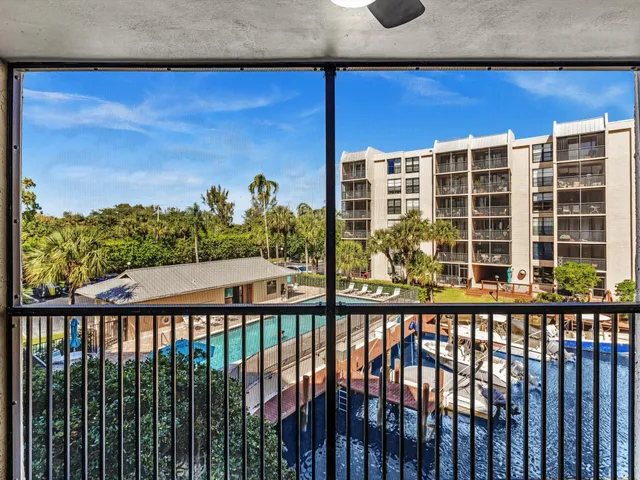$4,000 | 21 Royal Palm Way, Unit 3030, Boca Raton, FL 33432