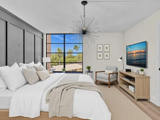 $4,000 | 21 Royal Palm Way, Unit 3030, Boca Raton, FL 33432