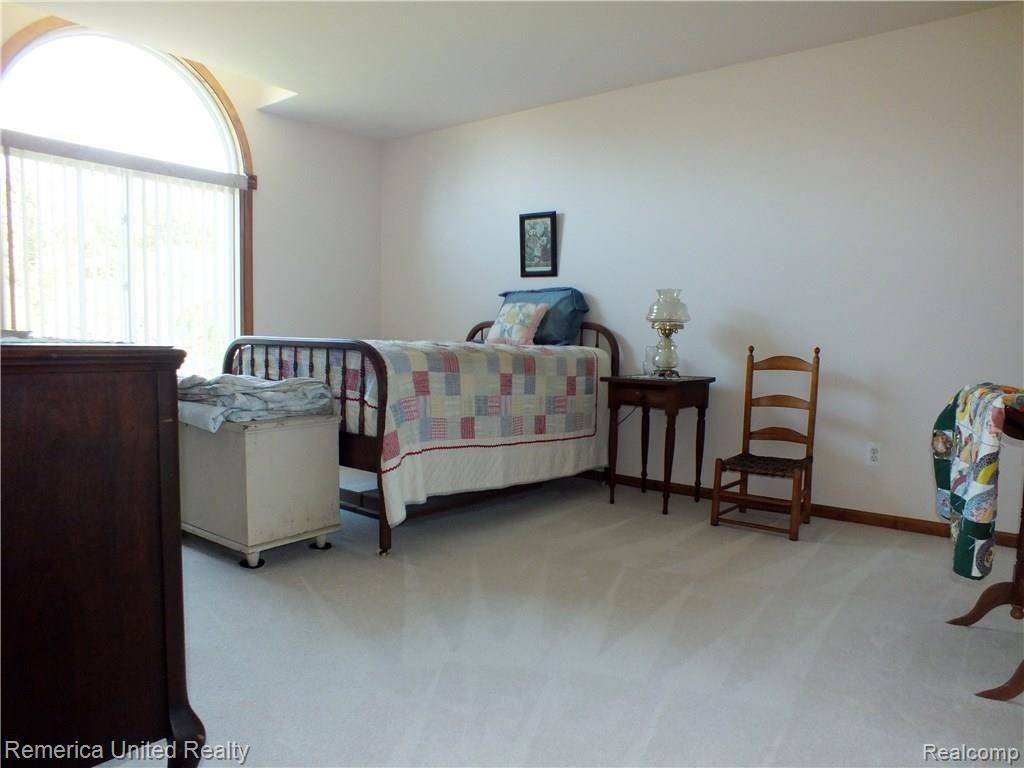 37297 Howard Road Farmington, MI 48331 - Photo 28 of 62 Princess (Prince?) Suite with Full Private Bath
