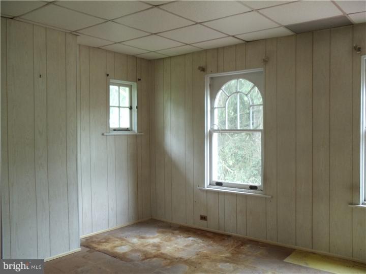 2107 River Road Reading, PA 19605 - Photo 4 of 7