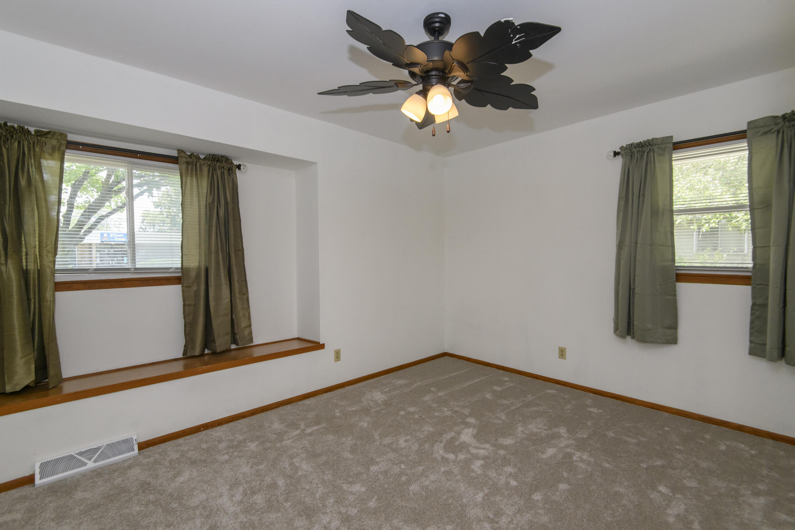 7016 North 86th Street Milwaukee, WI 53224 - Photo 16 of 40 Bedroom 2