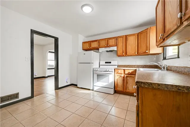 $175,000 | 7326 Tracy Avenue, Kansas City, MO 64131