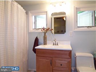 449 Valley Road Warminster, PA 18974 - Photo 7 of 12