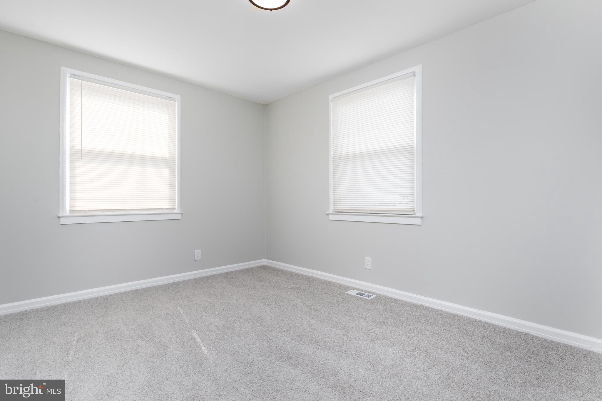 8112 Longpoint Road Dundalk, MD 21222 - Photo 18 of 38