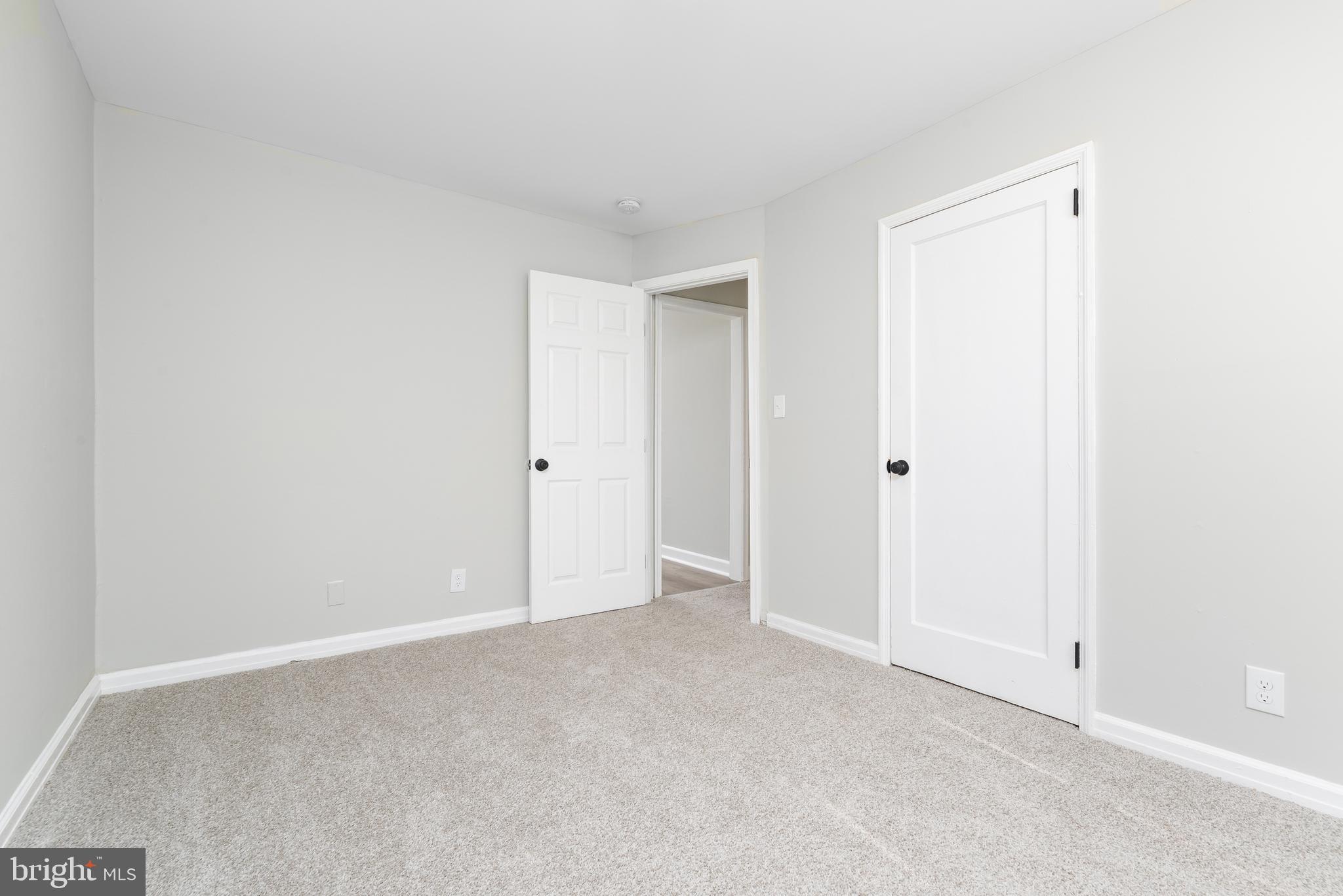 8112 Longpoint Road Dundalk, MD 21222 - Photo 19 of 38