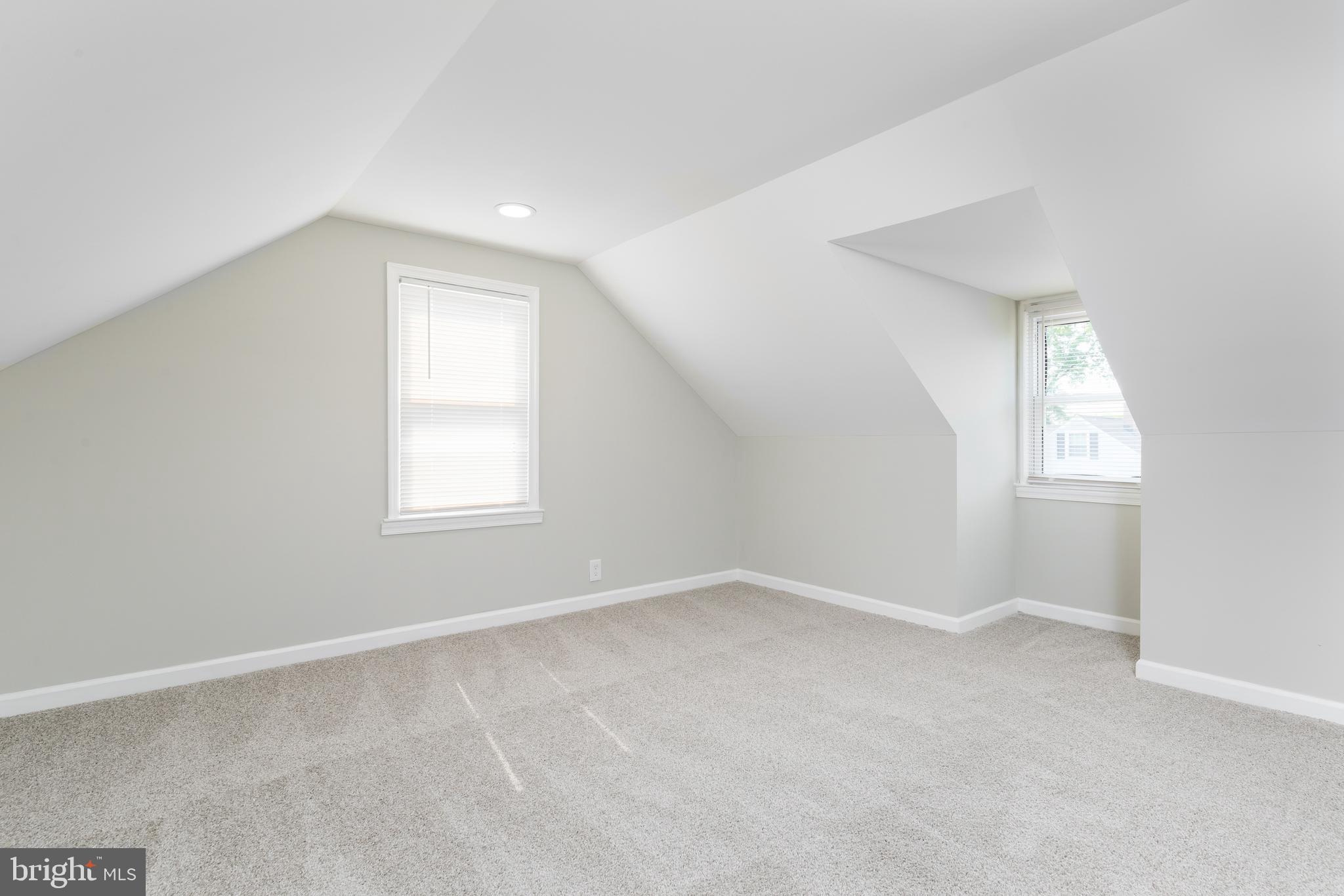8112 Longpoint Road Dundalk, MD 21222 - Photo 22 of 38