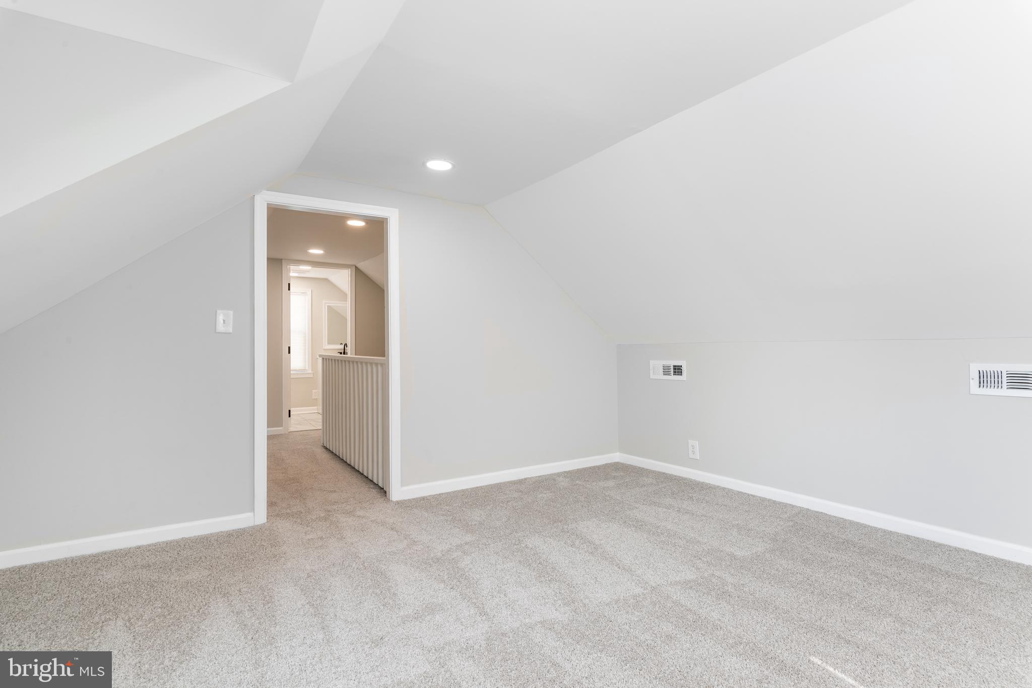 8112 Longpoint Road Dundalk, MD 21222 - Photo 23 of 38