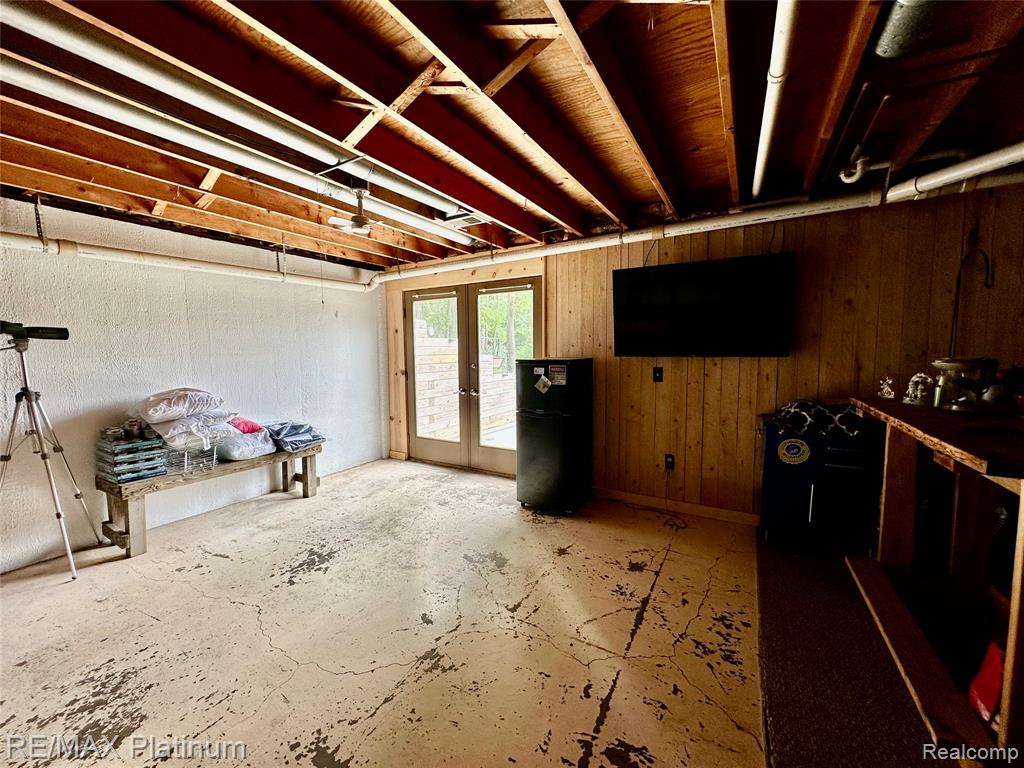 5729 Crandall Road Howell, MI 48855 - Photo 15 of 24 Gallery Image 15